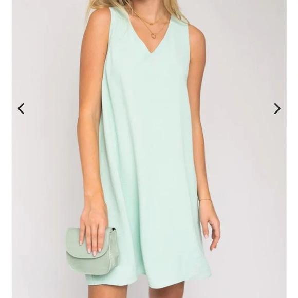 Gilli Sleeveless V-Neck Shift Dress Pastel Light Dusty Mint size medium - Picture 1 of 8
